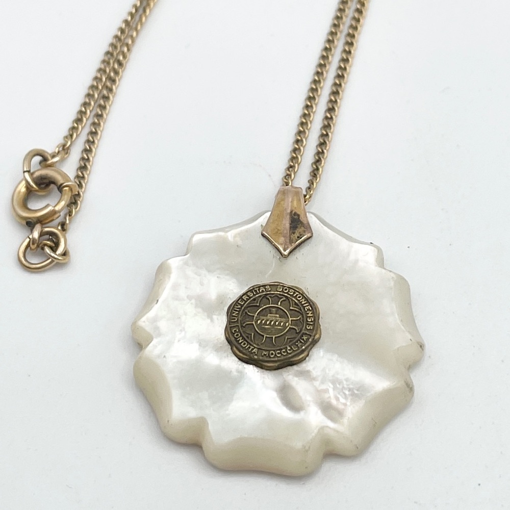 Antique mother of pearl abalone Shell pendant necklace - Picture 4 of 7